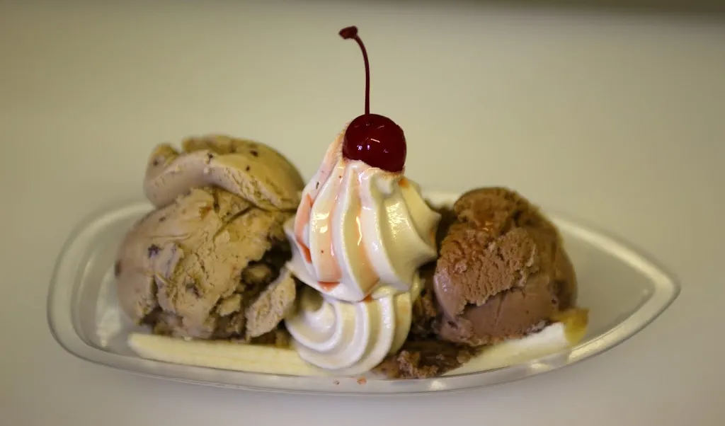 Igloo Restaurant_Fort Macleod_slider_imagen_1