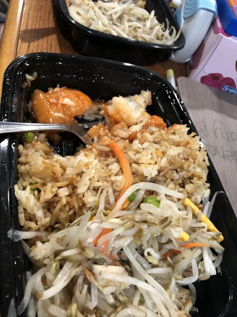 Tracy Burke_Super Wok_Aylmer_reseña