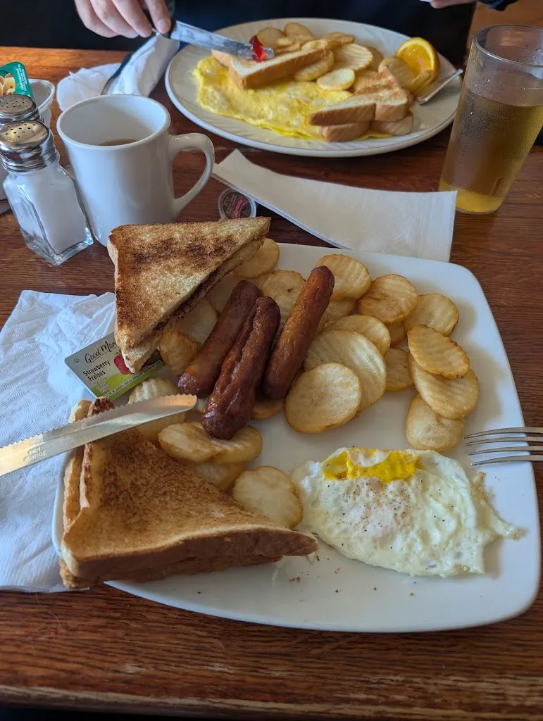 Thruway Restaurant_Carleton Place_slider_imagen_3