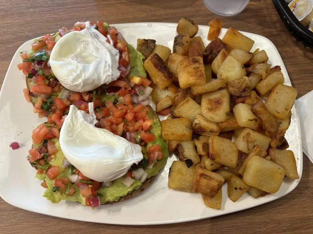 Coral Leahy_Stacked Pancake & Breakfast House_Carleton Place_review