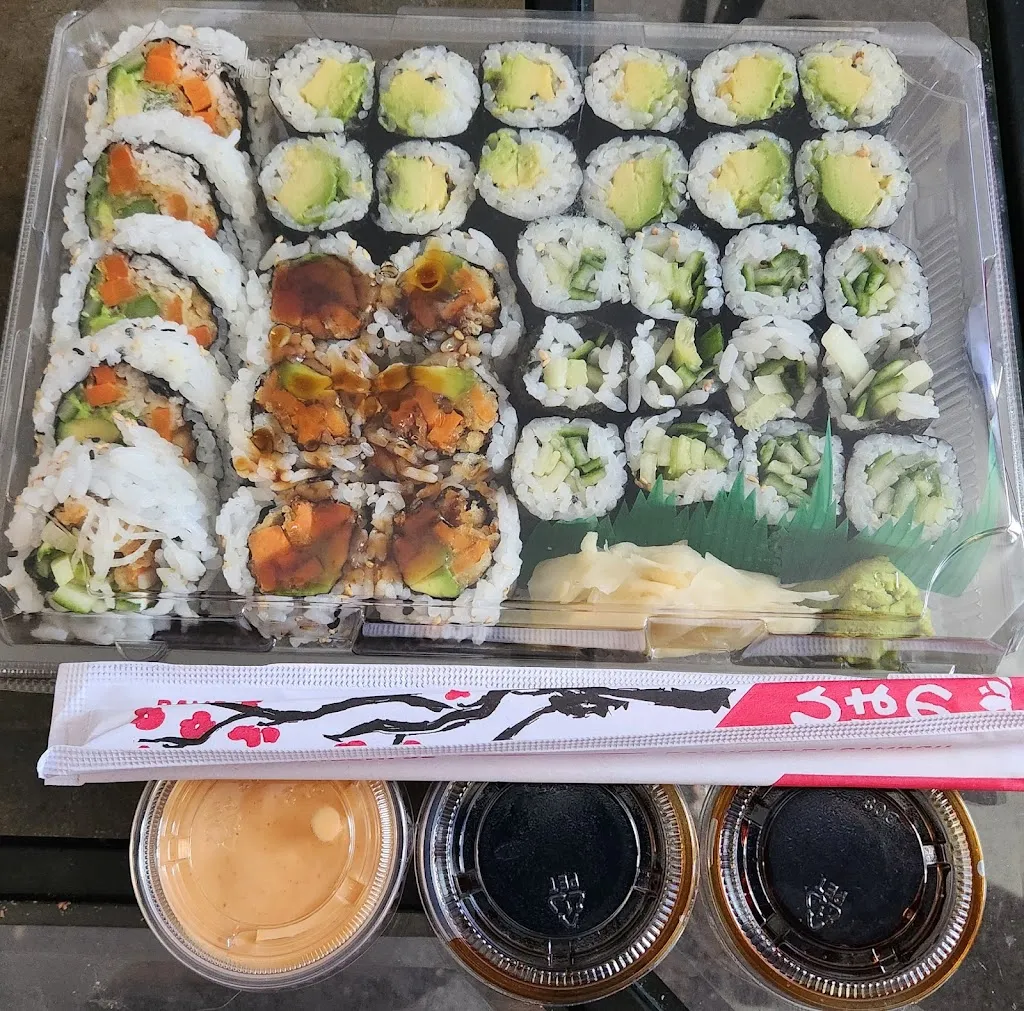 Moore Sushi_Carleton Place_slider_imagen_3