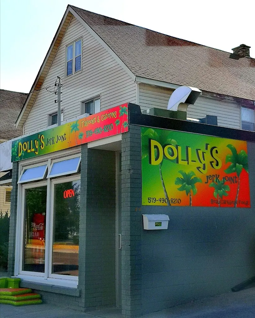 Dolly's Jerk Joint restaurante en Corunna