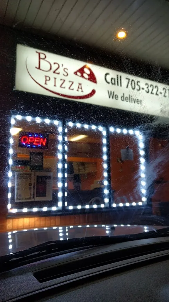 B2's Pizza restaurante en Elmvale