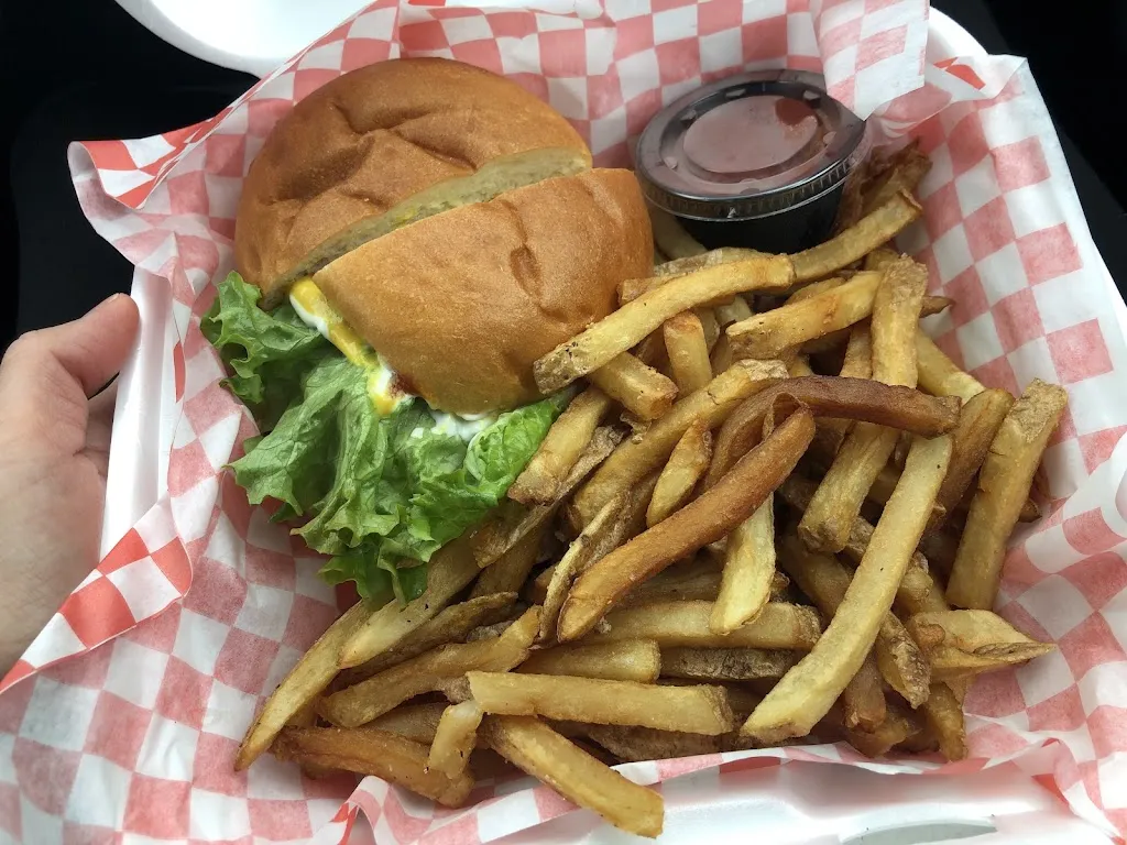 Melanie L._The Backyard_Elmvale_review