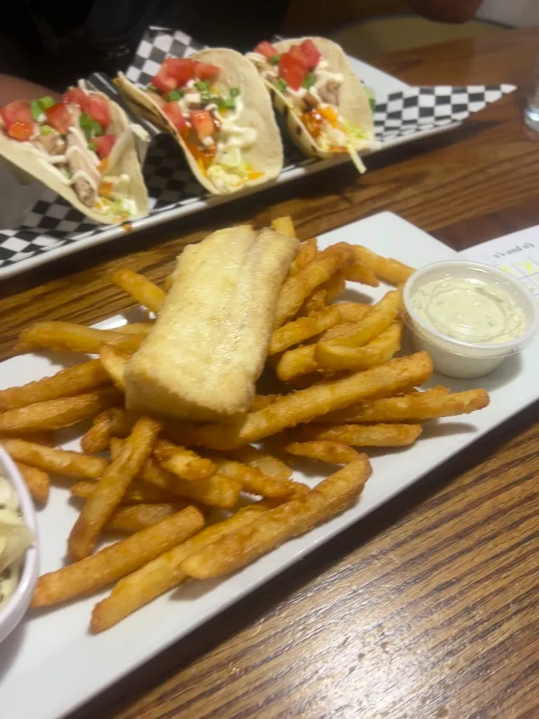West Street Willy's Eatery_Goderich_slider_imagen_2