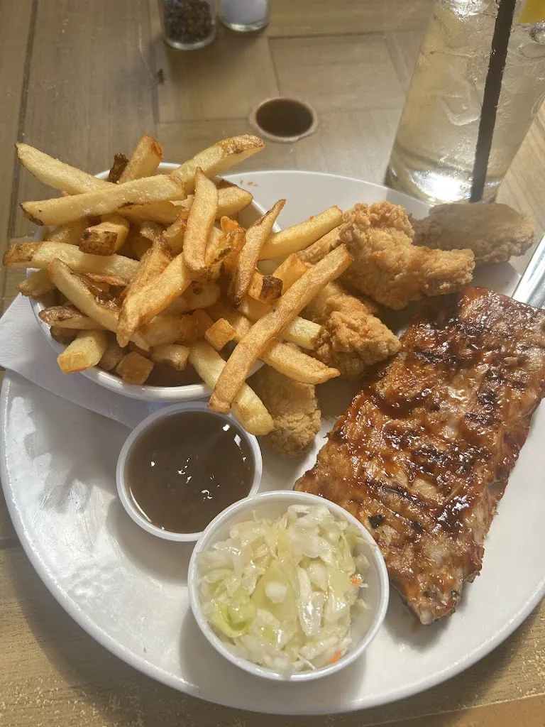 Danzi Dae_Park House Bar & Restaurant_Goderich_reseña
