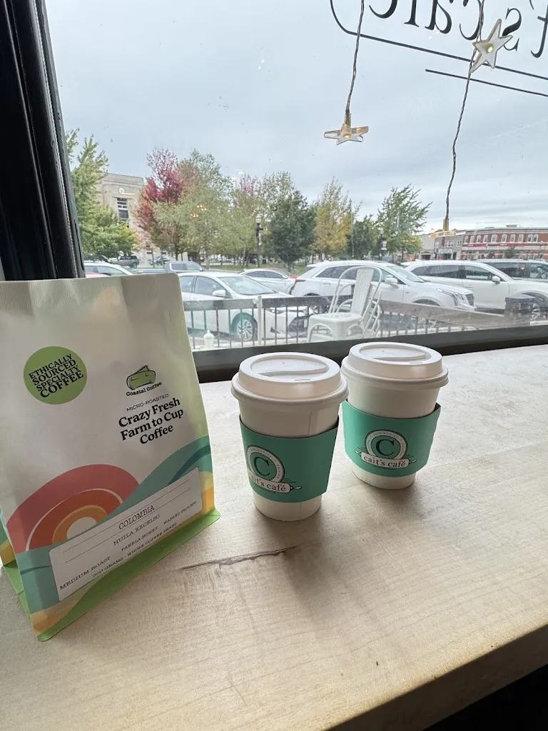 Rebecca Turgeon (yqrbecky)_Cait's Café_Goderich_review