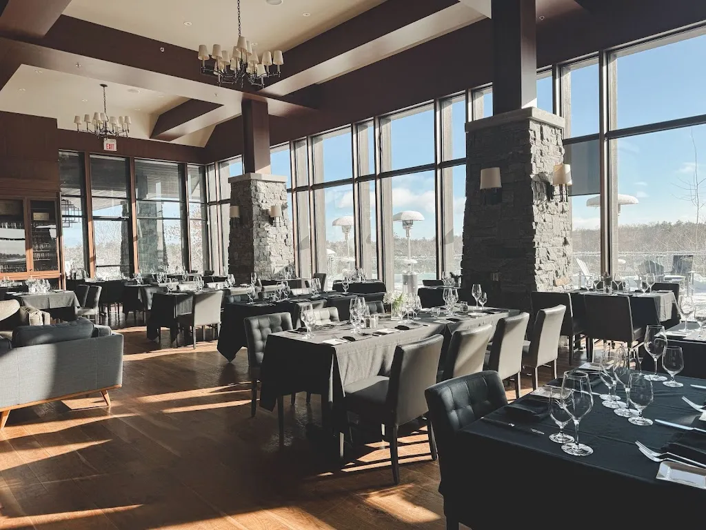 Cliffside at Muskoka Bay Resort restaurante en Gravenhurst