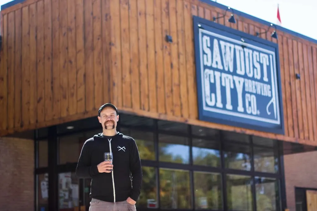 Sawdust City Brewing Co. restaurante en Gravenhurst