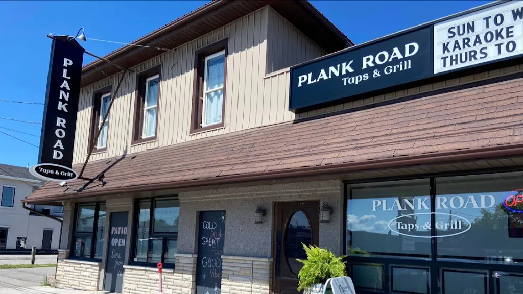 Plank Road Taps & Grill restaurante en Haldimand County