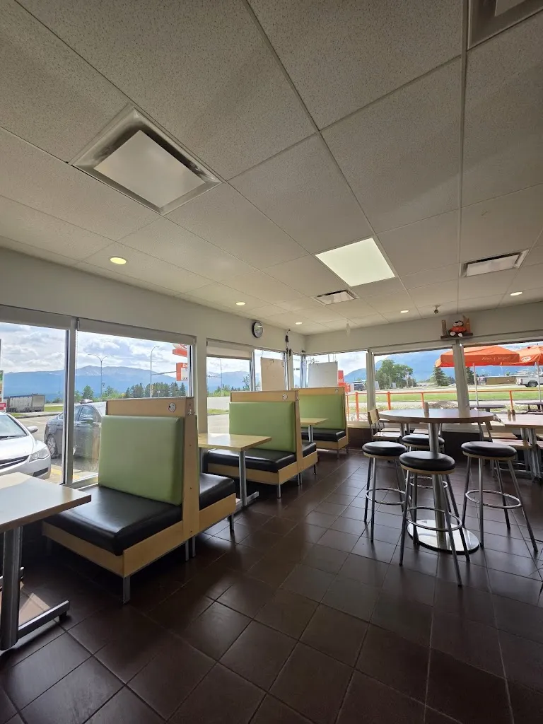 A&W Canada_Grande Cache_slider_imagen_3