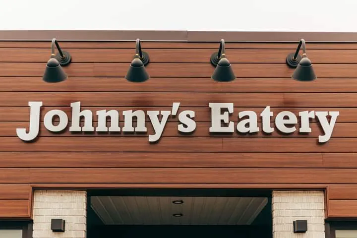 Johnny's Eatery_Athabasca_slider_imagen_3