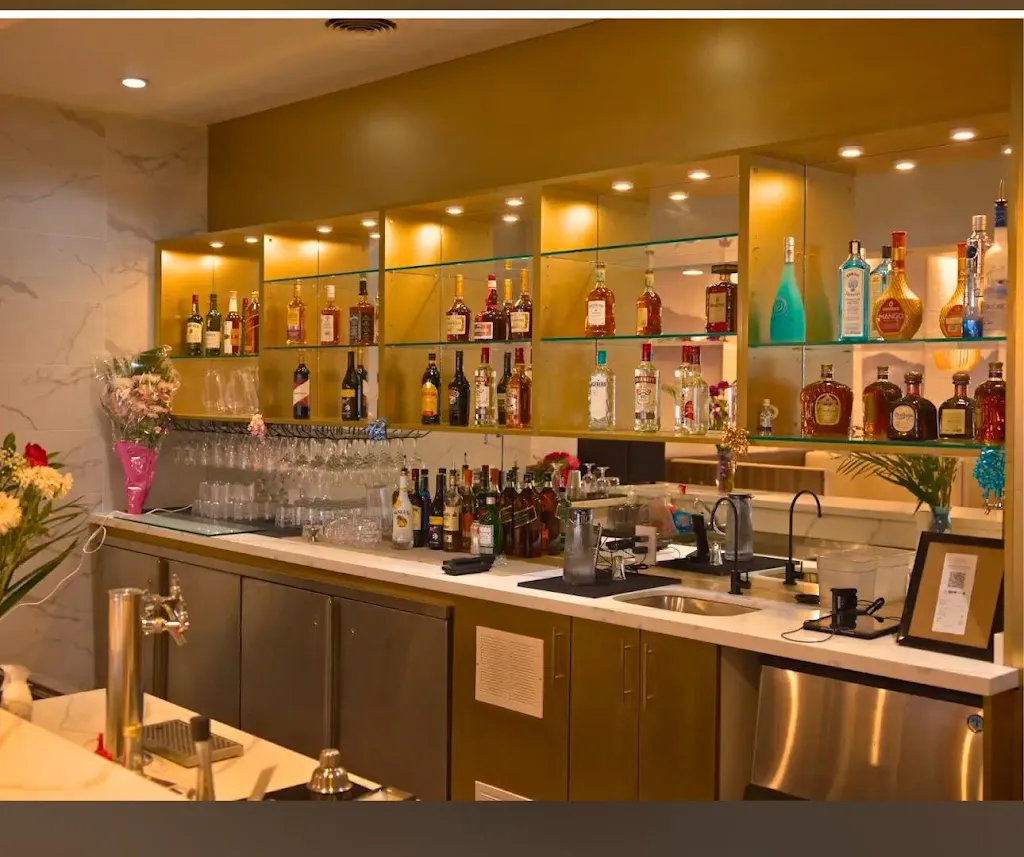 Mezbaan Bar & Kitchen restaurante en Hamilton