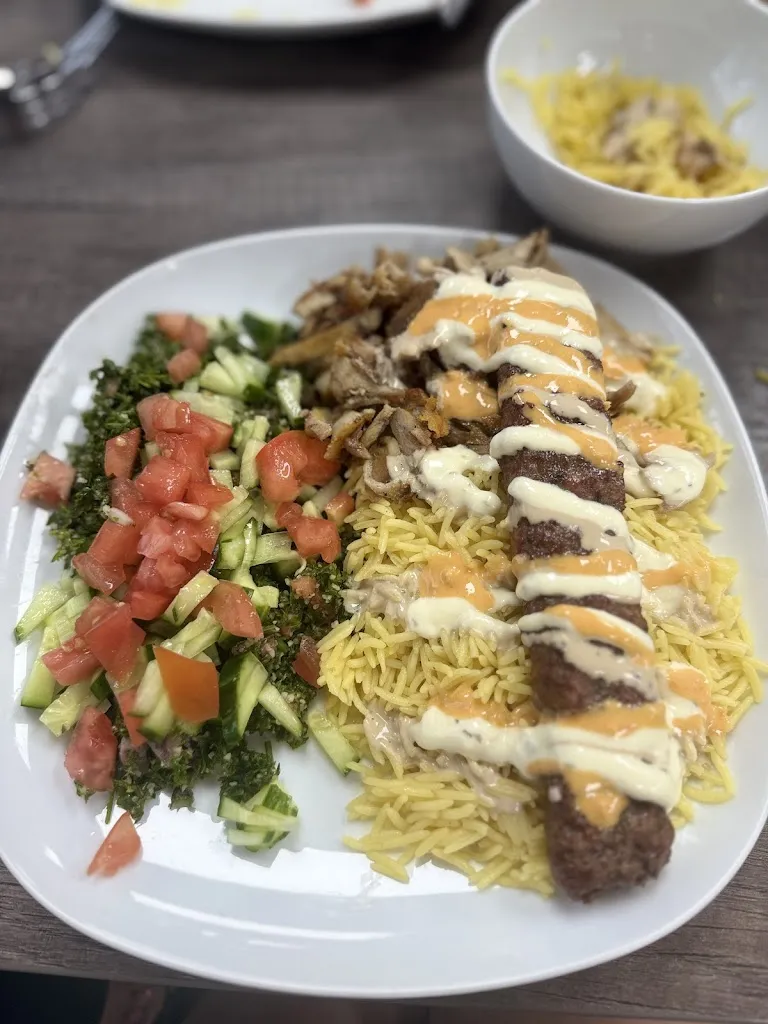 Mideast Grill_Innisfil_slider_imagen_3