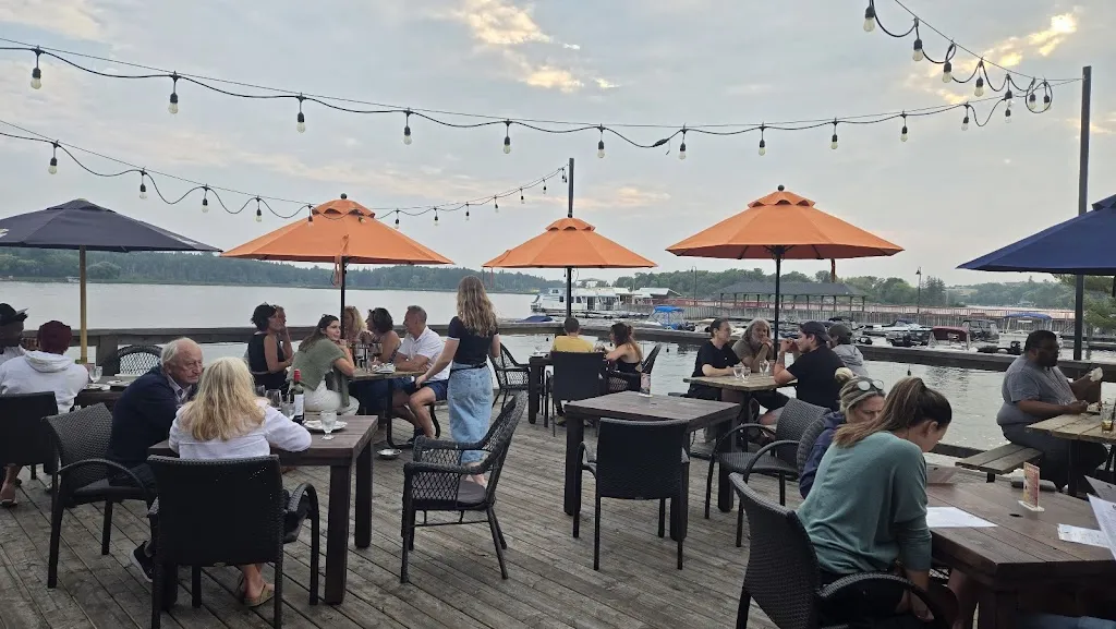 Boathouse Lakeside Grill restaurante en Kenora