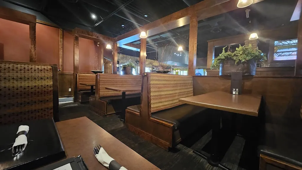 Gopika Manniath_Casey's Grill Bar_Kenora_reseña