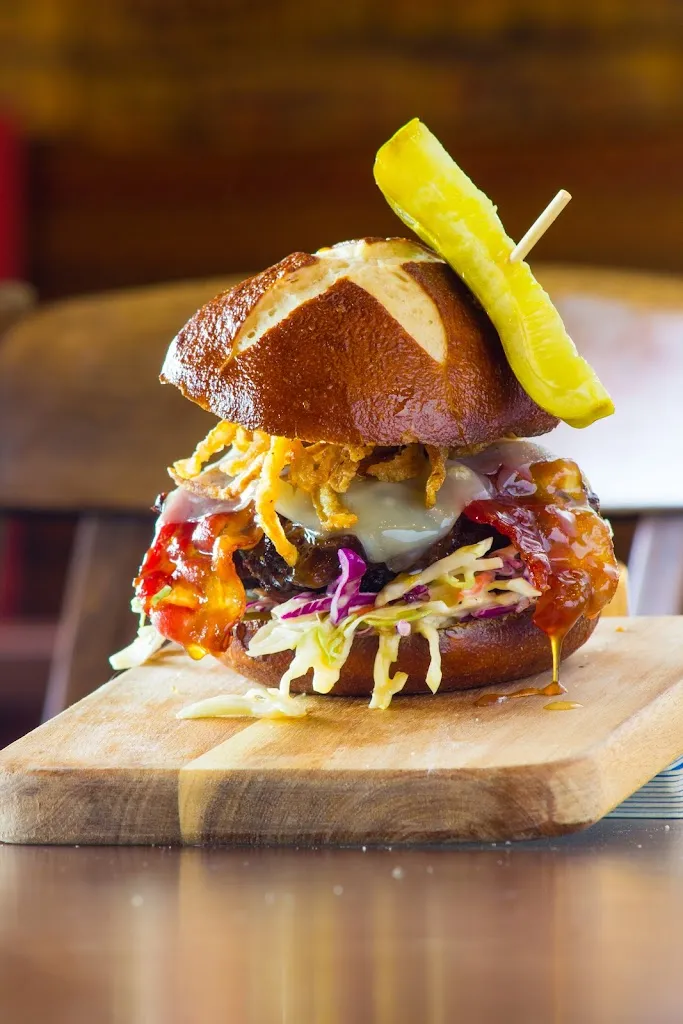 Casey's Grill Bar_Kenora_slider_imagen_3