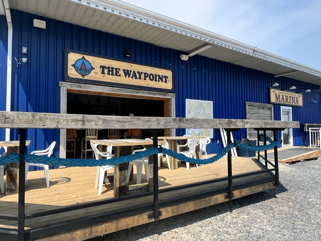 The Waypoint at Lake of the Woods Marina restaurante en Kenora