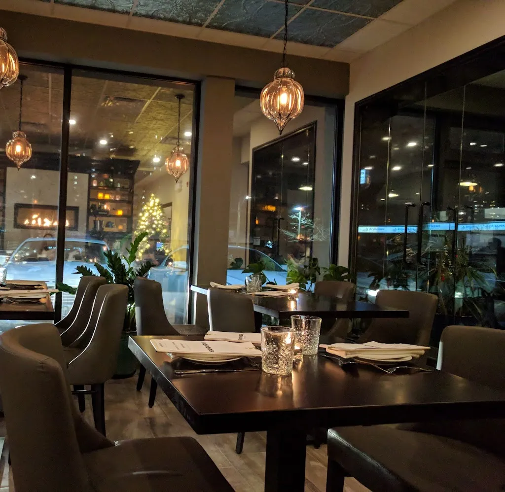 PUBLIC Kitchen & Bar restaurante en Kitchener