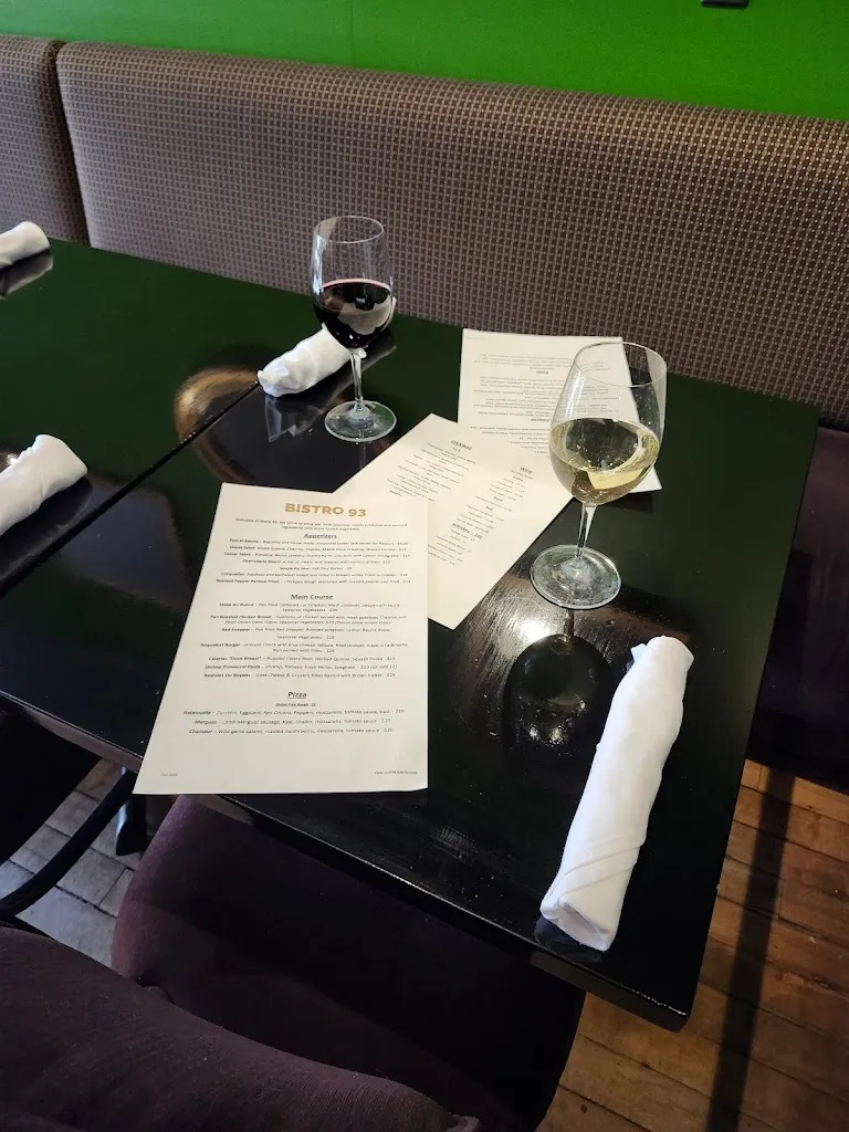 Menu_Bistro 93_Lindsay_image_old_2