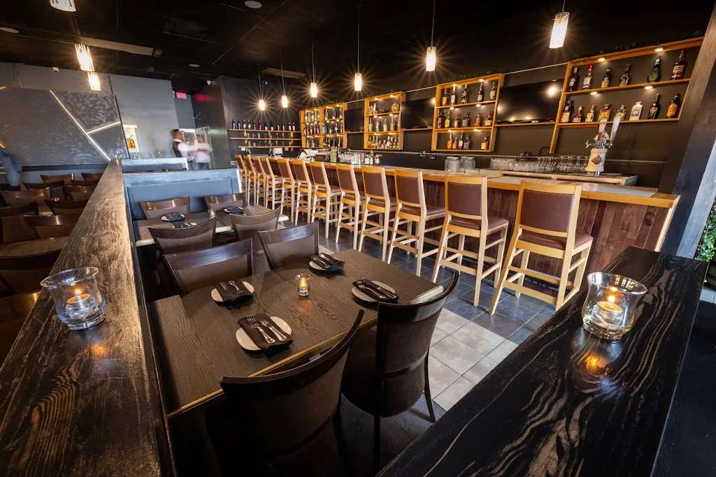 The Blend Kitchen + Bar restaurante en Hinton