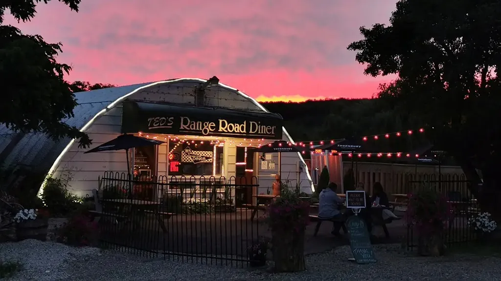 Ted's Range Road Diner restaurante en Meaford