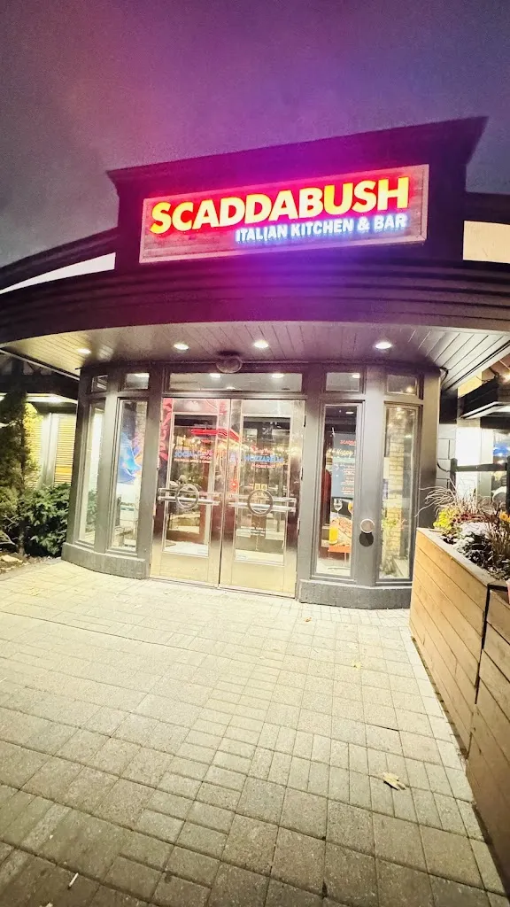 Scaddabush Italian Kitchen & Bar Square One restaurante en Mississauga