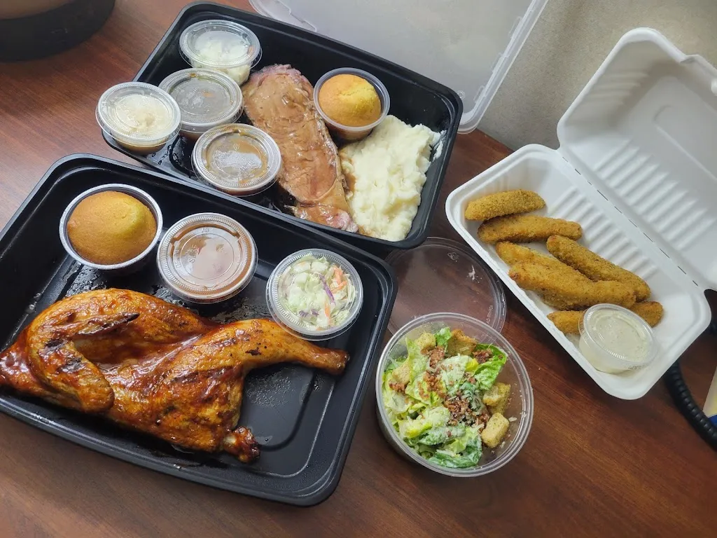 Alison “Alycatstraz” Strazdins_Parker's BBQ & Prime Rib Grill_Napanee_review