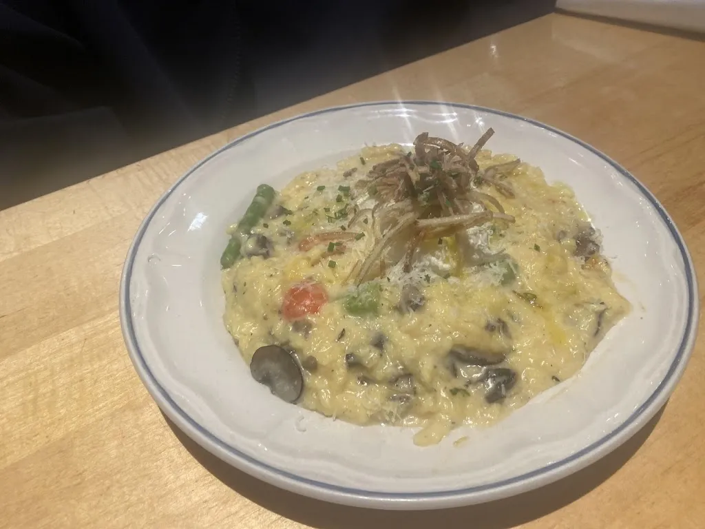 Tony Syner_Jimmi's Italian Kitchen_Napanee_review