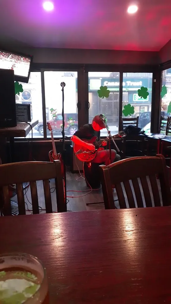 The Loaf N’ Ale Pub Napanee_Napanee Downtown_slider_image_2
