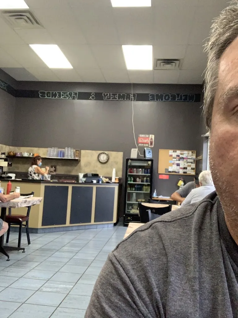 John Shular_Itty Bitty Diner_Napanee Downtown_review