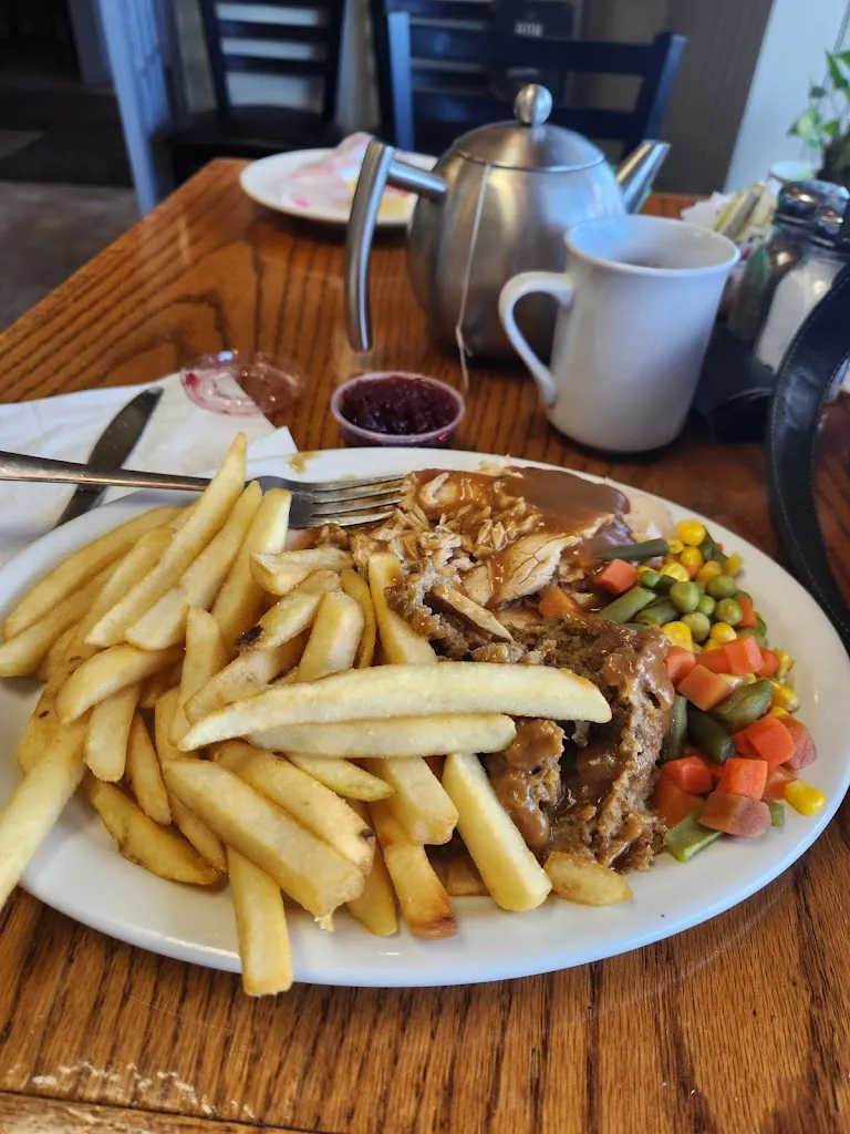 elaine mcdonald_Spuds Restaurant and Catering_Napanee Downtown_review
