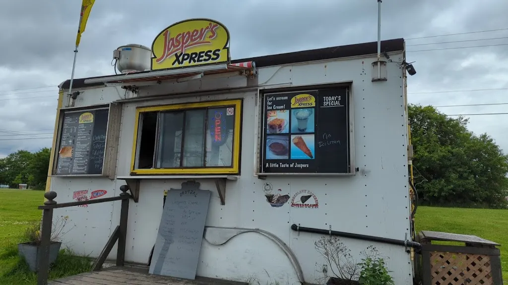 Jasper's Express Chip Stand_Morrisburg_slider_imagen_1
