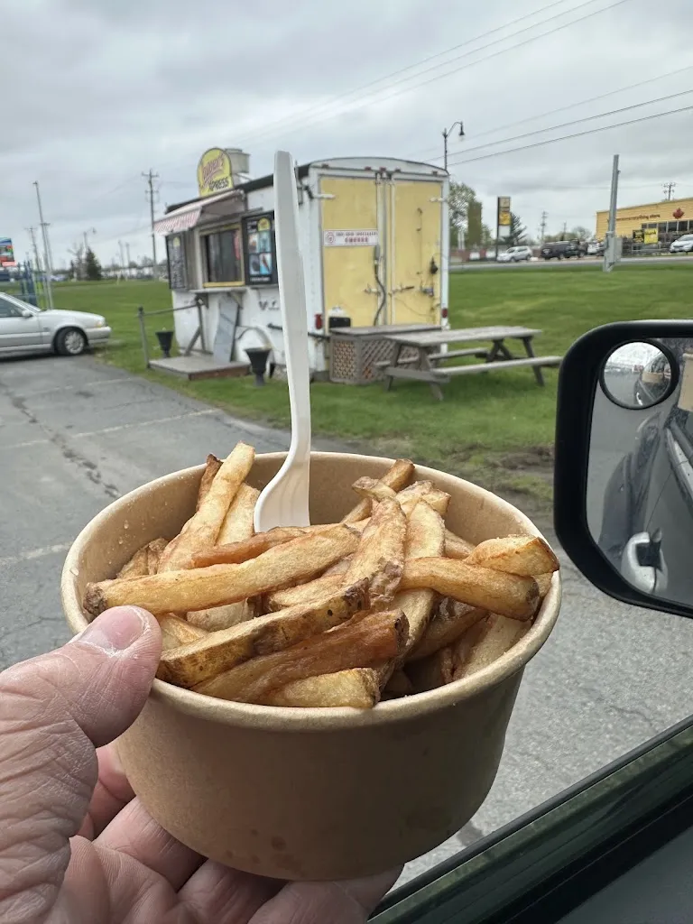 Jasper's Express Chip Stand_Morrisburg_slider_imagen_2