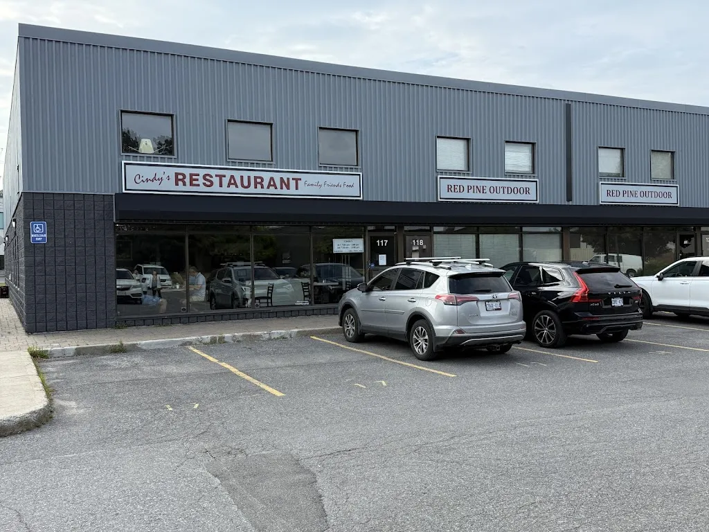 Kevin Lee_Cindy's Restaurant_Nepean_reseña