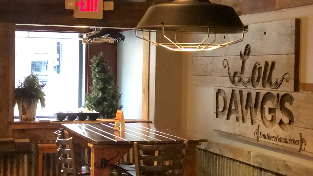Lou Dawg's Southern BBQ - North Bay restaurante en Nipissing District