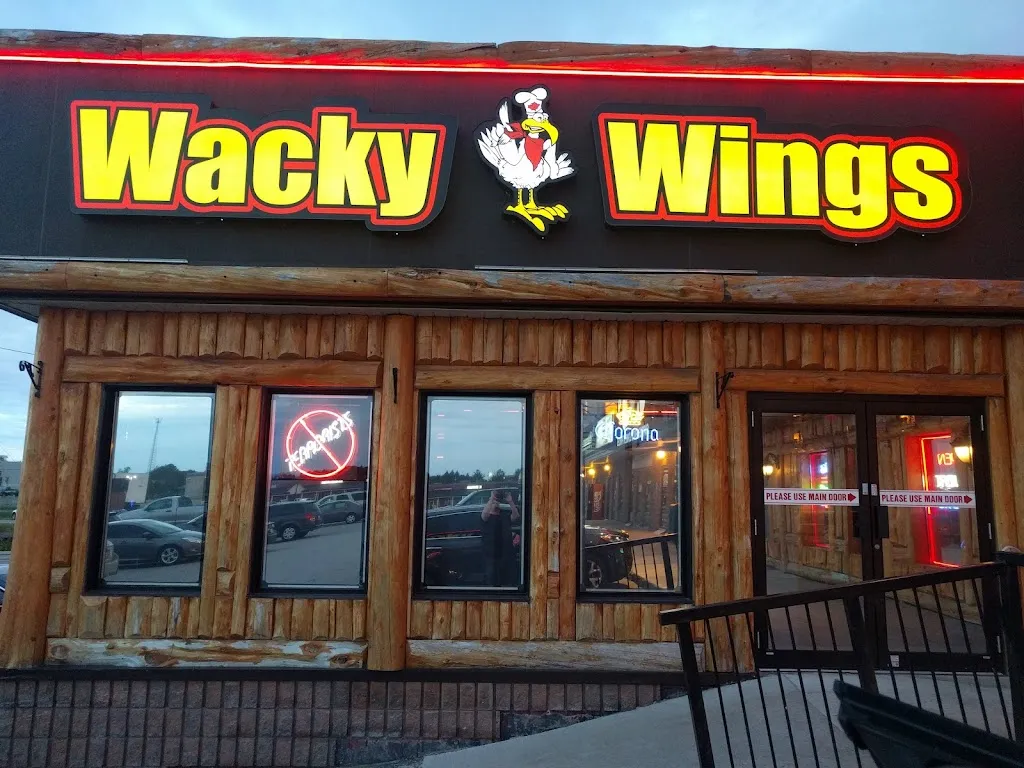 Wacky's_Nipissing District_slider_imagen_1