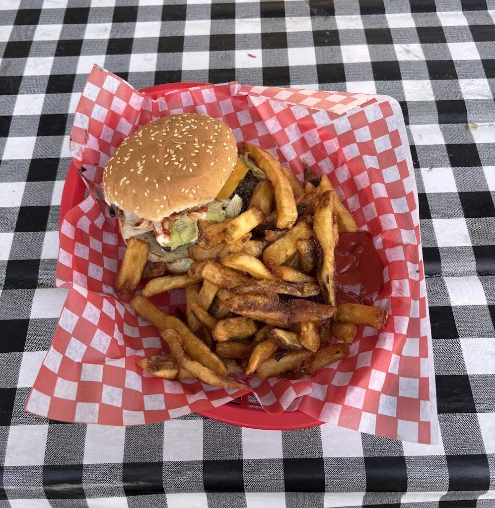 Brynn Murphy_Texas Burger Omemee_Omemee_review