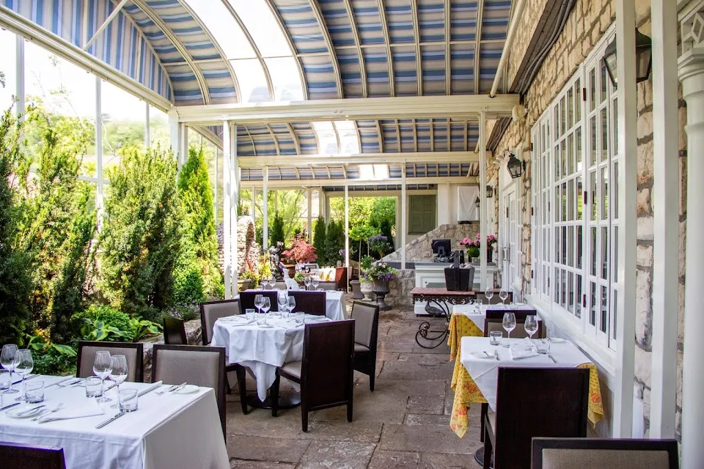 Auberge du Pommier ristorante a North York