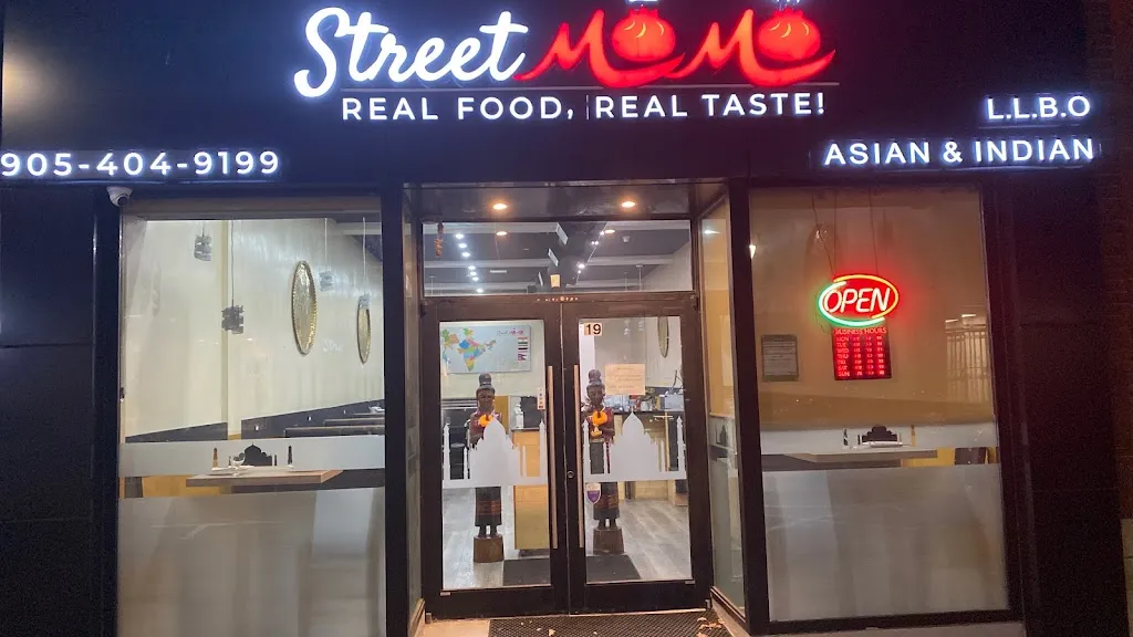 Street Momo Hakka Indian And Catering ristorante a Oshawa