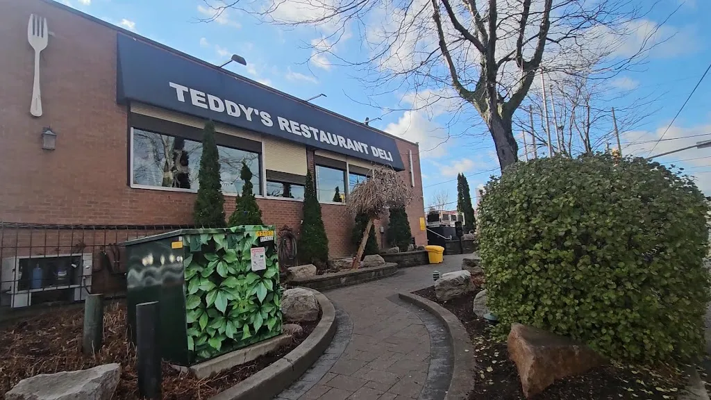Teddy's Restaurant & Deli restaurante en Oshawa