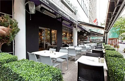 Universel Déjeuners et Grillades ristorante a Peel