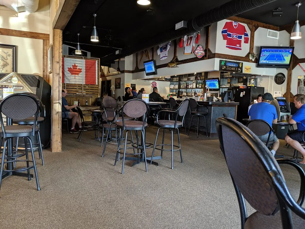 LaBone's Kitchen & Bar restaurante en Lac La Biche