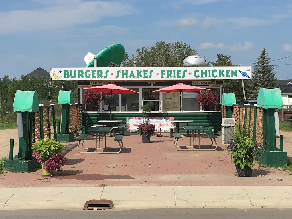 V & H Drive-In restaurante en Lac La Biche