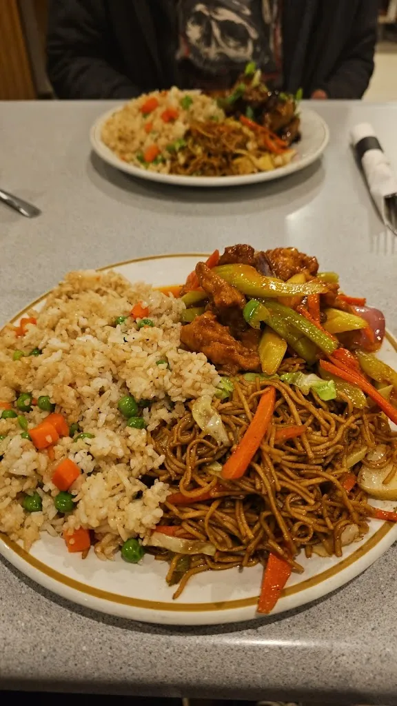 Zander Hjorleifson_Ginger Cafe_Lac La Biche_review