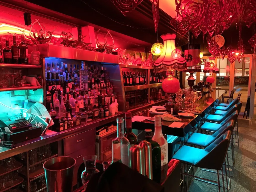 Lola's Lounge_Sarnia_slider_imagen_1