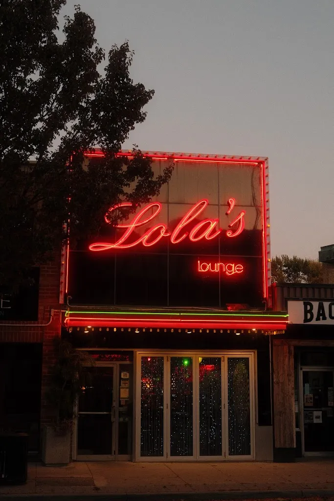 Lola's Lounge_Sarnia_slider_imagen_3