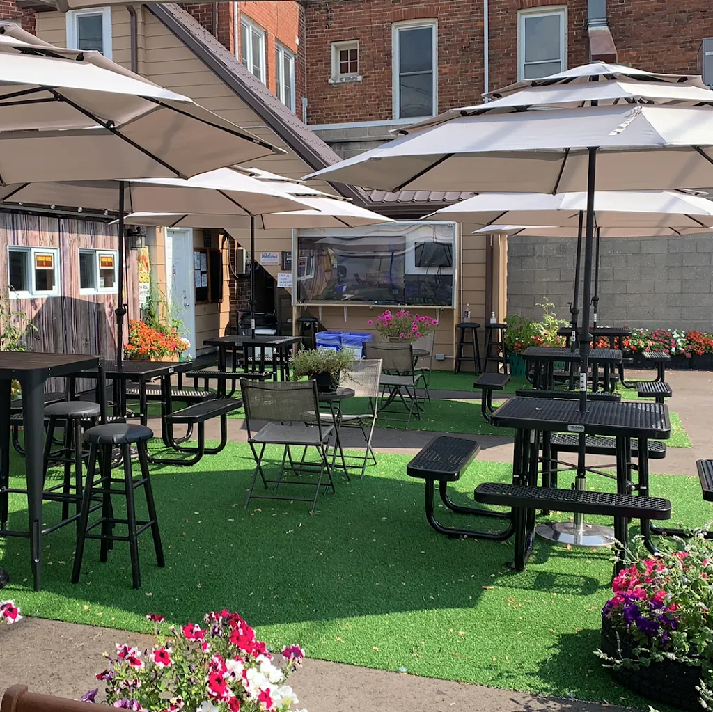Lily's Tacos ( RESTAURANT AND PATIO ) restaurante en Simcoe