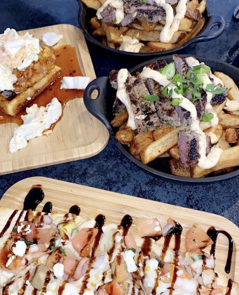 The District Tapas+Bar_St. Catharines_slider_imagen_3