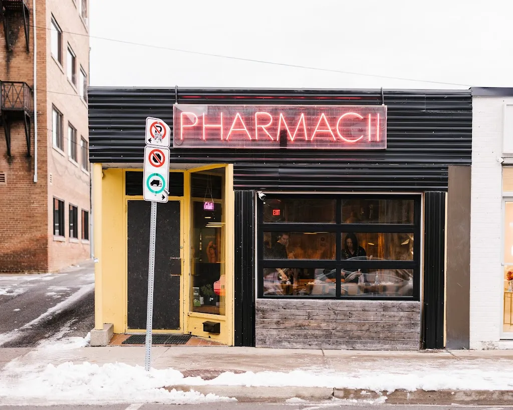 Pharmacii restaurante en St. Catharines